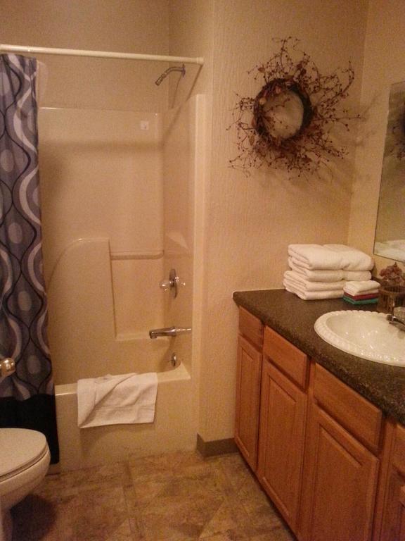 Bull Creek Taneycomo Lakefront Resort חדר תמונה