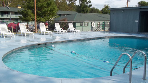 Bull Creek Taneycomo Lakefront Resort מראה חיצוני תמונה